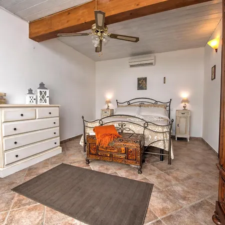 269 - La Stalla Country House, Nel Di Casarza - 15 Minuti D'auto Dal Mare Feriehus *